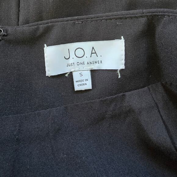 J.O.A. Black Ruched Draped Mini Skirt Asymmetric Hem Women’s Small - Picture 3 of 3